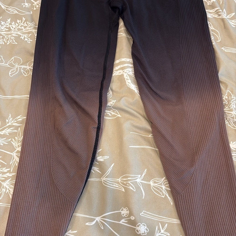 Seamless Ombre Workout Tights – Size Medium, Like New